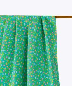 Tissu Coton Popeline Peace And Love -Petit Pan Soldes Magasin MERCERIE PETITPAN 2DEC 3208